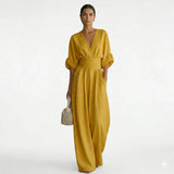 Mono Elegante y Sofisticado