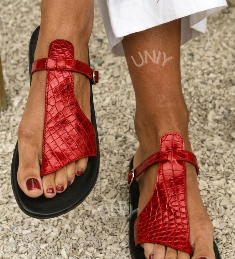 Sandalias de Dedo Efecto Cocodrilo con Tira y Hebilla en el Empeine