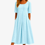 Vestido Midi Azul Cielo con Calados y Bolsillos