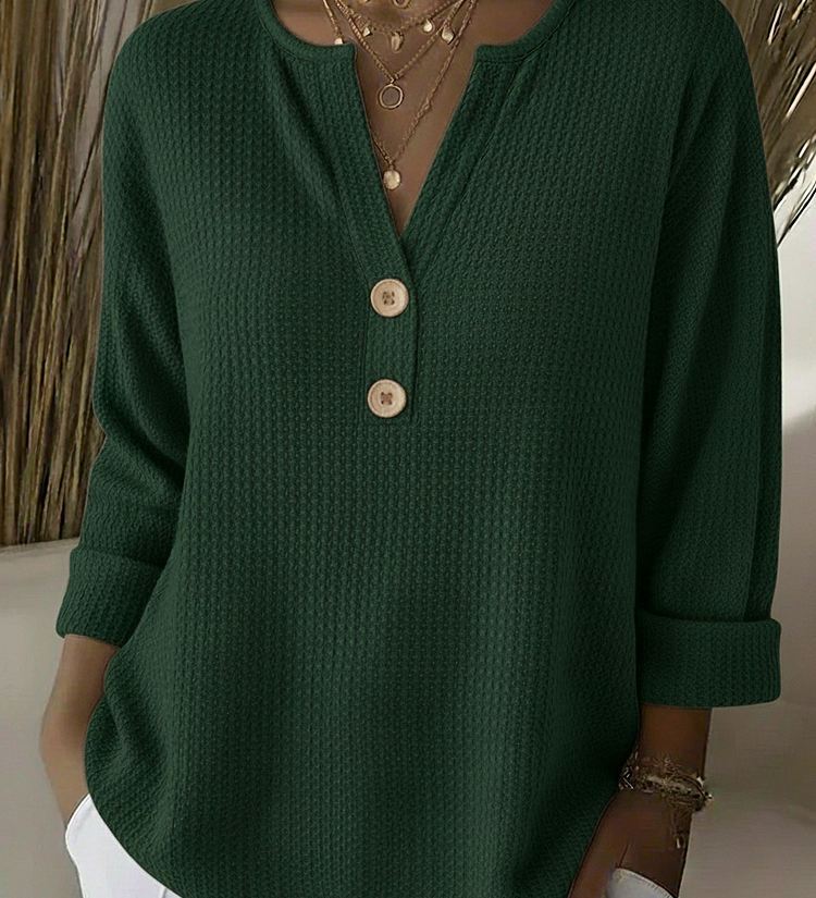 Lucía | Camiseta Henley Gofrada con Botones