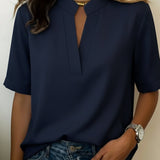 Carlota | Blusa Chic de Cuello en V Fresca para el Verano