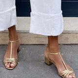 Sandalias Metalizadas con Hebilla, Tira en T y Tacón de Bloque