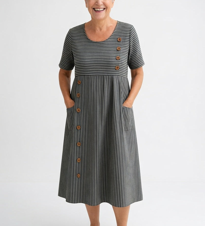 Linéora™ — Vestido de rayas fluido con encanto veraniego