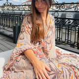 Vivienne | Vestido Maxi Estampado con Escote en V y Mangas Murciélago